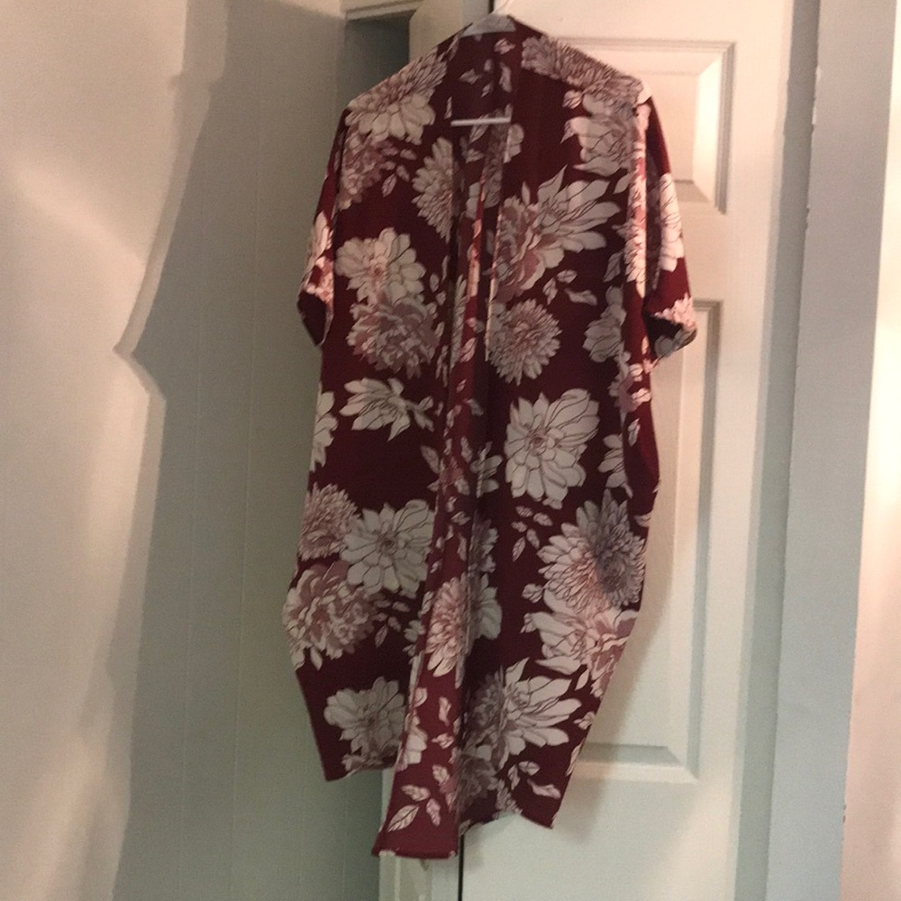 Burgundy & white floral kimono